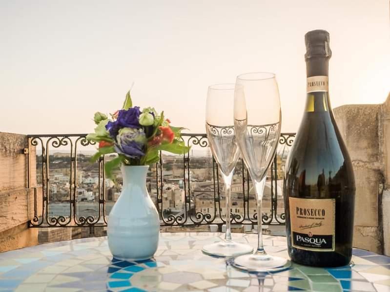 Julesy'S Bnb Hotell Cospicua Exteriör bild