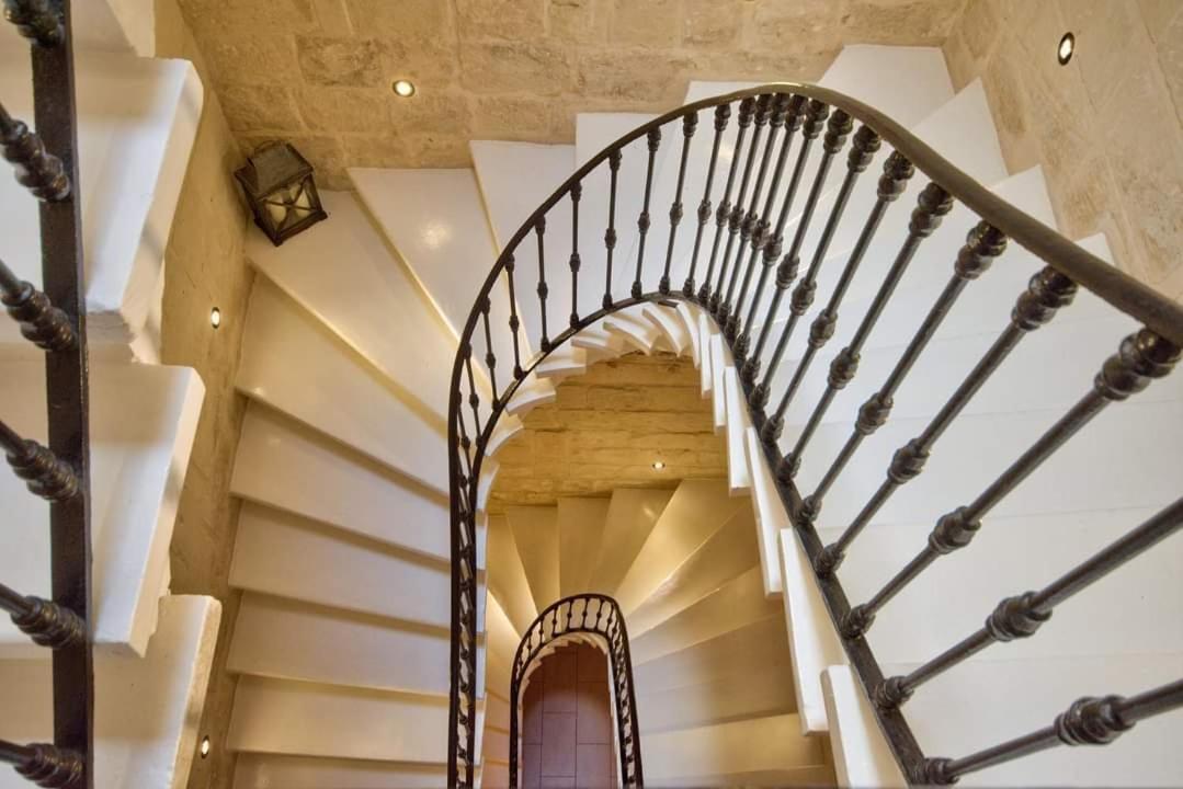 Julesy'S Bnb Hotell Cospicua Exteriör bild