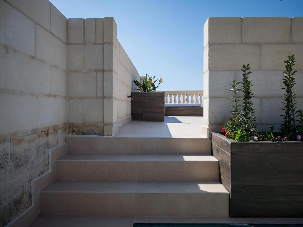 Julesy'S Bnb Hotell Cospicua Exteriör bild
